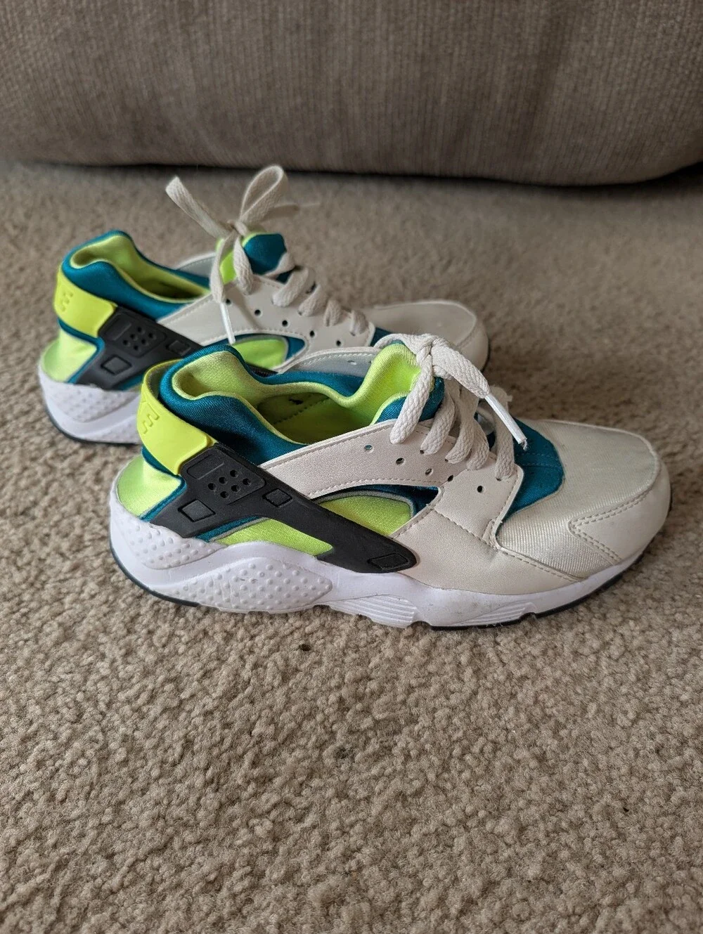 Nike Kids Air Huarache White Teal Sneakers with Neon Green Accents